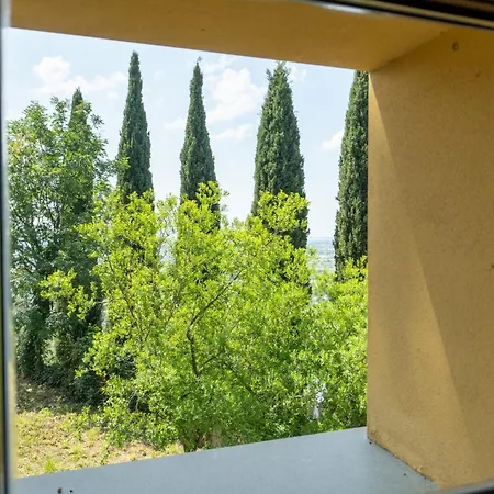 Alloggio per agriturismo La Grotta *