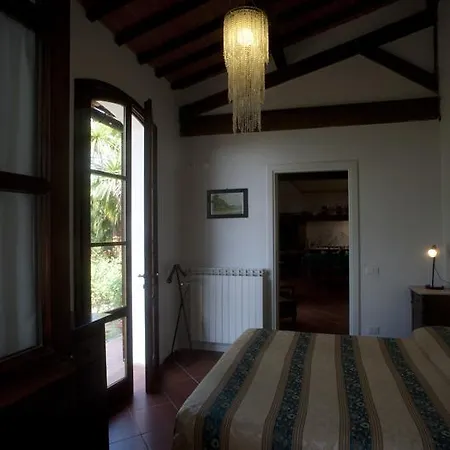 Alloggio per agriturismo La Grotta San Giuliano Terme